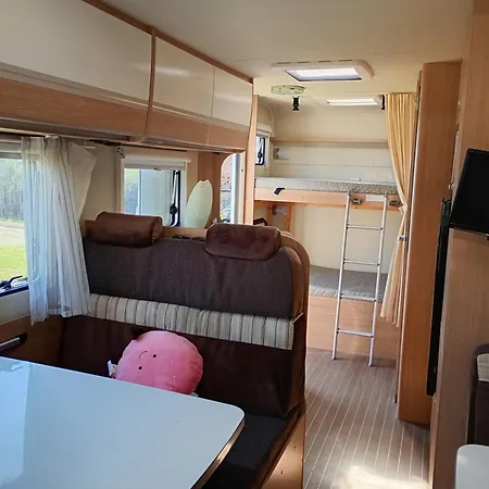 مكان تخييم Car Au Bord De L Eau Pujo-le-Plan